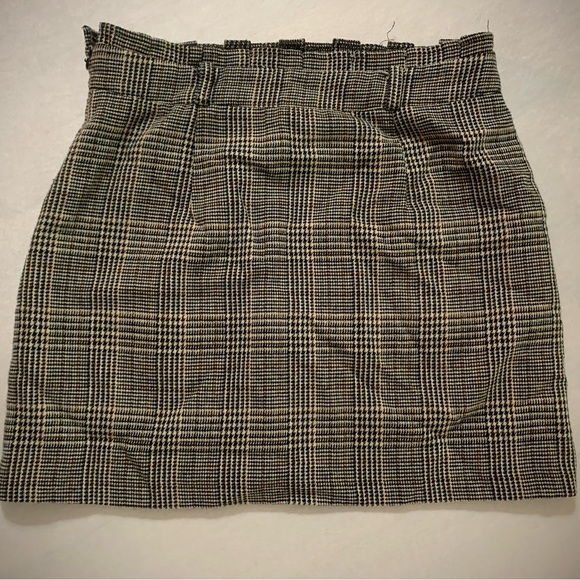 Cute Patterned Skirt! - Picture 3 of 6